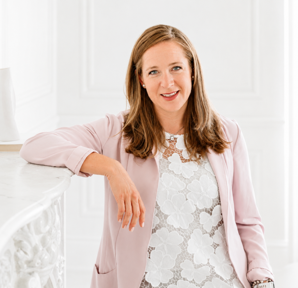 Sara Tomenson, IBCLC, RMT, CBS
